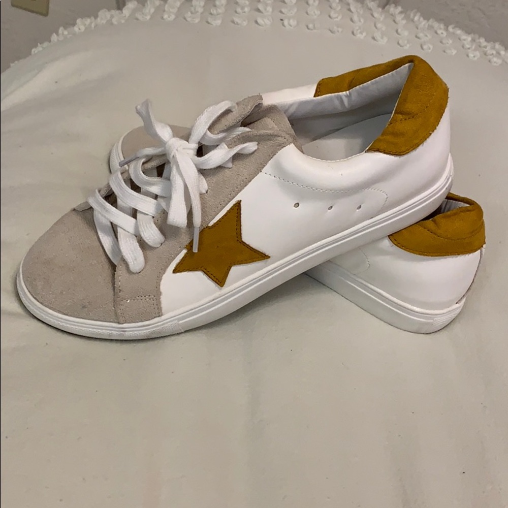 Nature Breeze Star Sneakers